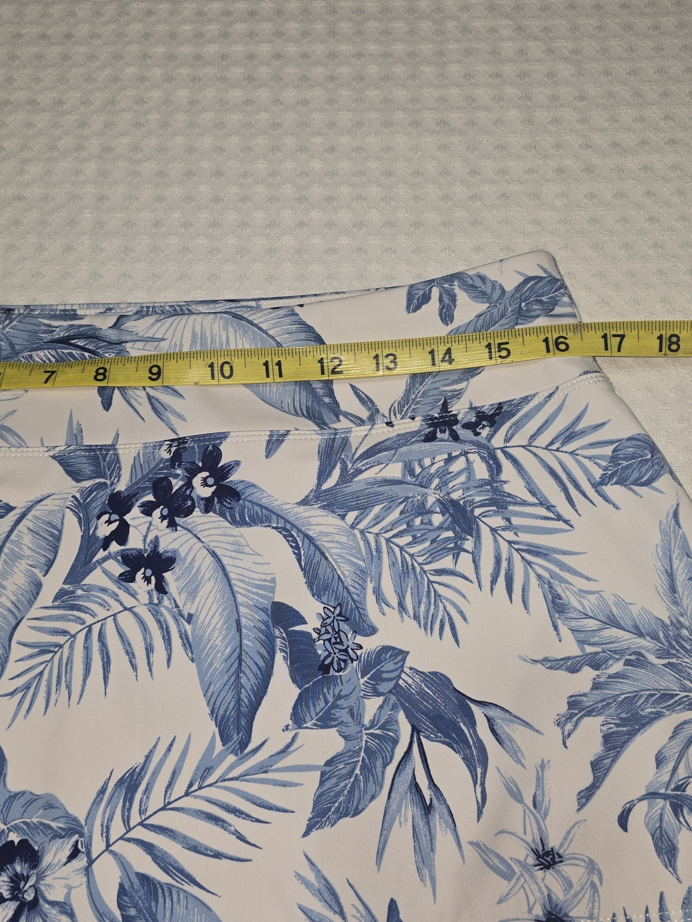 TOMMY BAHAMA TABU JUNGLE PRINT SKORT IN WHITE & BLUE RUFFLE HEM GOLF TENNIS LG - Picture 5 of 8